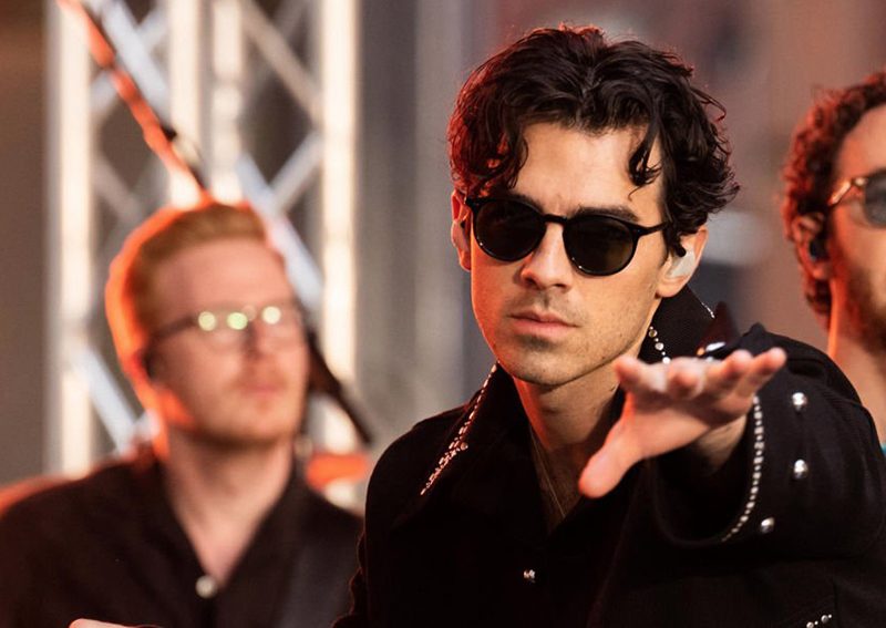 Joe Jonas wears L.G.R Sunglasses